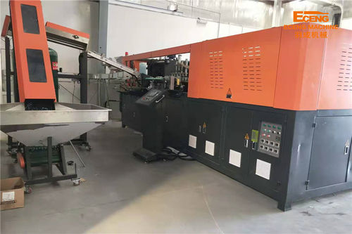 Dernière affaire concernant machine de soufflage de corps creux de la cavité 2sets 6 installée en Arabie Saoudite