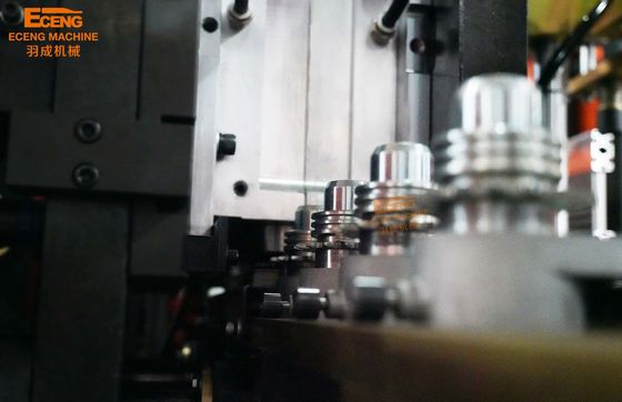 Machines à souffler des bouteilles en PET à 2 cavités 2000 BPH entièrement automatiques pour la fabrication de bouteilles en plastique