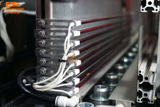 Machines à souffler des bouteilles en PET à 2 cavités 2000 BPH entièrement automatiques pour la fabrication de bouteilles en plastique