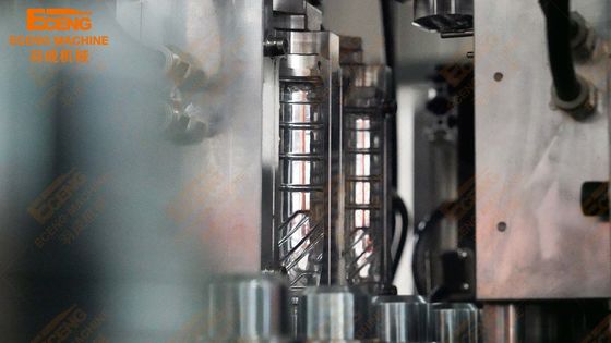 Bâti complètement automatique de bouteille d'animal familier faisant à machine 50KW 28 millimètres