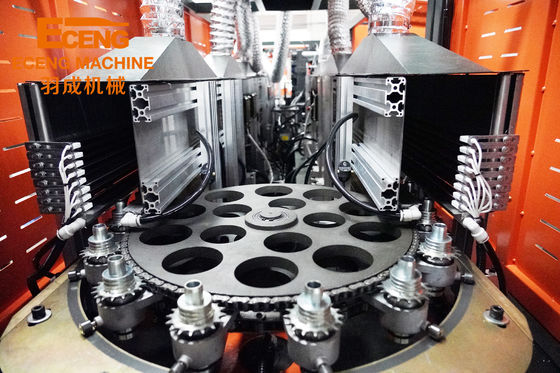 Q9000 Machine de soufflage de bouteilles d'eau 6 Cavité 8000-9000 PCS/HR Sortie 2000ML