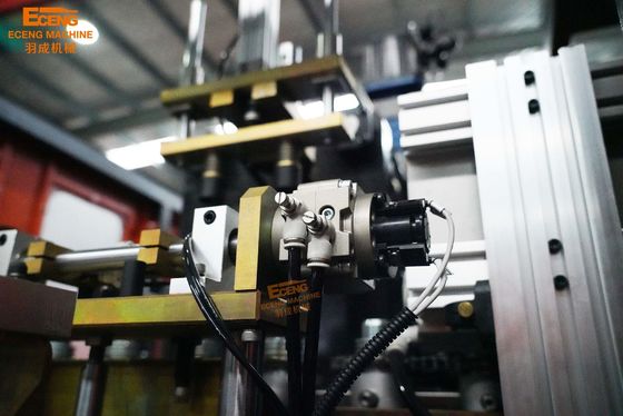 Machine linéaire 100mm triphasé 2L de soufflage de corps creux de bouteille d'animal familier complètement automatique