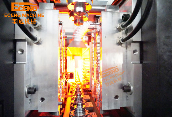 Bouteille en plastique à grande vitesse d'ANIMAL FAMILIER faisant à machine de soufflement les 2 cavités complètement automatiques