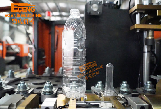 Bouteille en plastique à grande vitesse d'ANIMAL FAMILIER faisant à machine de soufflement les 2 cavités complètement automatiques