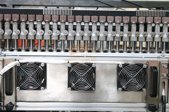 Cavité de la machine 8 de soufflage de corps creux d'étendue de bouteille d'ANIMAL FAMILIER de moteur servo pour l'eau potable