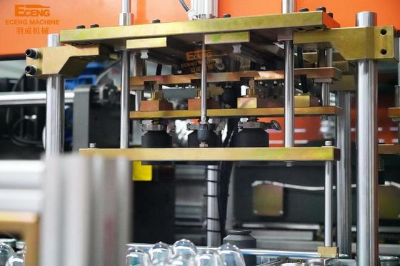 Le cou large de machine de soufflage de corps creux d'ANIMAL FAMILIER du pot J4 met en bouteille avec 2200 - la sortie 2400BPH