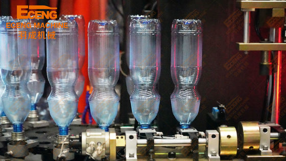 Machine 4cavity de soufflage de corps creux d'animal familier d'étendue d'Eceng Q6000 pour la ligne minérale de bouteille d'eau