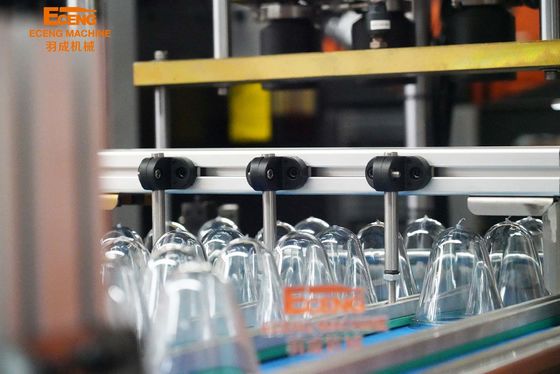 Machine de moulage à soufflage de bouteilles en plastique à 4 cavités de haute qualité pour les produits cosmétiques