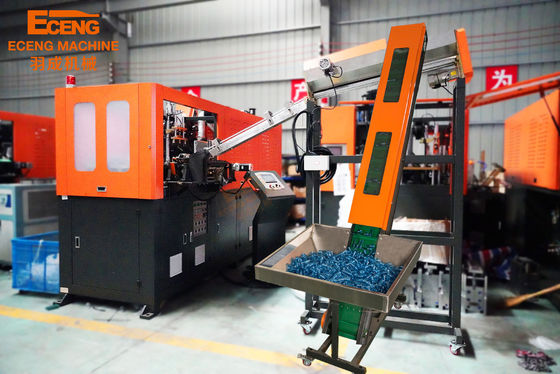 Machine de soufflement Eceng Q4500 de bouteille d'animal familier de 3 cavités complètement automatique
