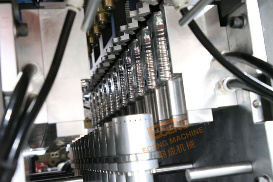 Machine K12 de soufflage de corps creux de 12 cavités complètement automatique avec 26000BPH pour des bouteilles d'ANIMAL FAMILIER