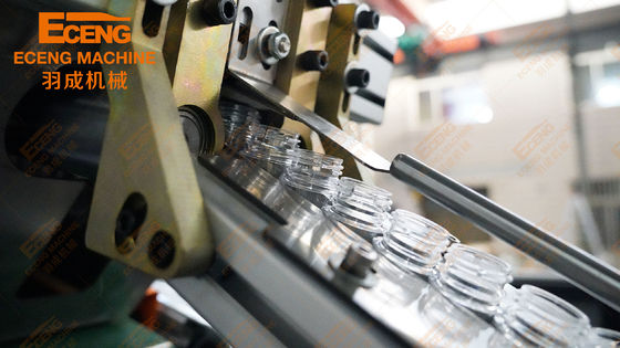 Économies d'énergie automatiques de Juice Bottle Blow Molding Machine 380V Eceng K4 de boisson