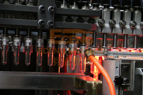 Machine 22000-26000BPH à grande vitesse de soufflage de corps creux de bouteille d'eau d'étendue de 12 cavités