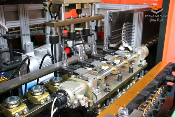 contrôle de PLC du fabricant XINJE de bouteille de machine de soufflage de corps creux de bout droit de l'ANIMAL FAMILIER 52kW