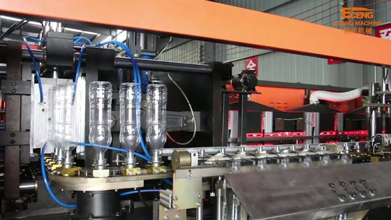 Machine à souffler des bouteilles en PET à 6 cavités de 2000 ml 3 phases 380V