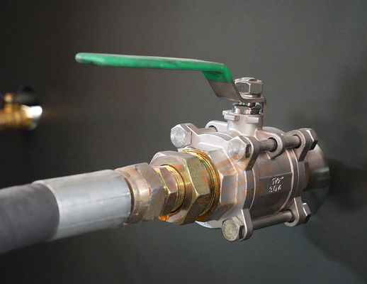 Bouteille d'eau en plastique d'Eceng faisant le soufflage de corps creux de la machine 6000bph