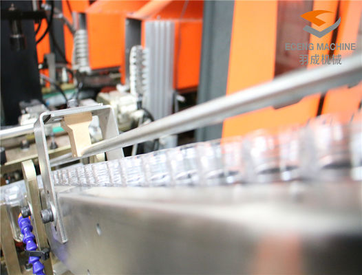 Équipement industriel en plastique de soufflement de bouteille de la machine 3500bpn de bouteille de l'ANIMAL FAMILIER 50KW