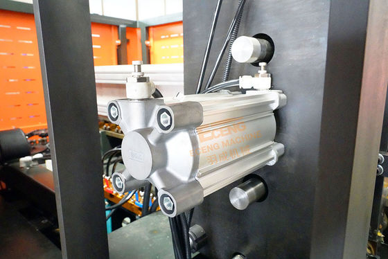contrôle complètement automatique de PLC de la machine XINJE de soufflage de corps creux de bouteille de l'ANIMAL FAMILIER 300ml