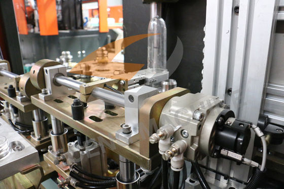 Phase 380V de la machine 3 de soufflage de corps creux de bouteille d'eau d'ANIMAL FAMILIER de contrôle de PLC de MITSUBISHI