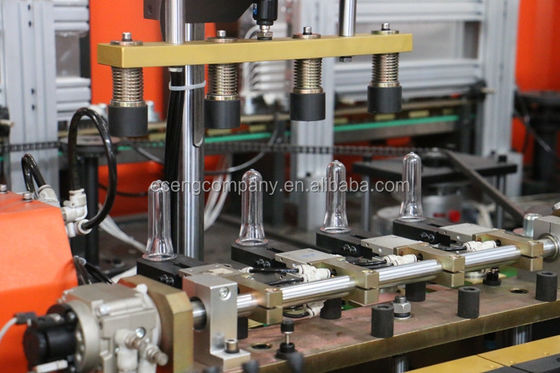 Bouteille en plastique d'ANIMAL FAMILIER de cavités de GV 4 faisant la machine 380V/50HZ